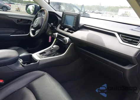 2022 Toyota Rav4 Le z USA, uszkodzony, nr VIN 2T3H1RFV2NW205782